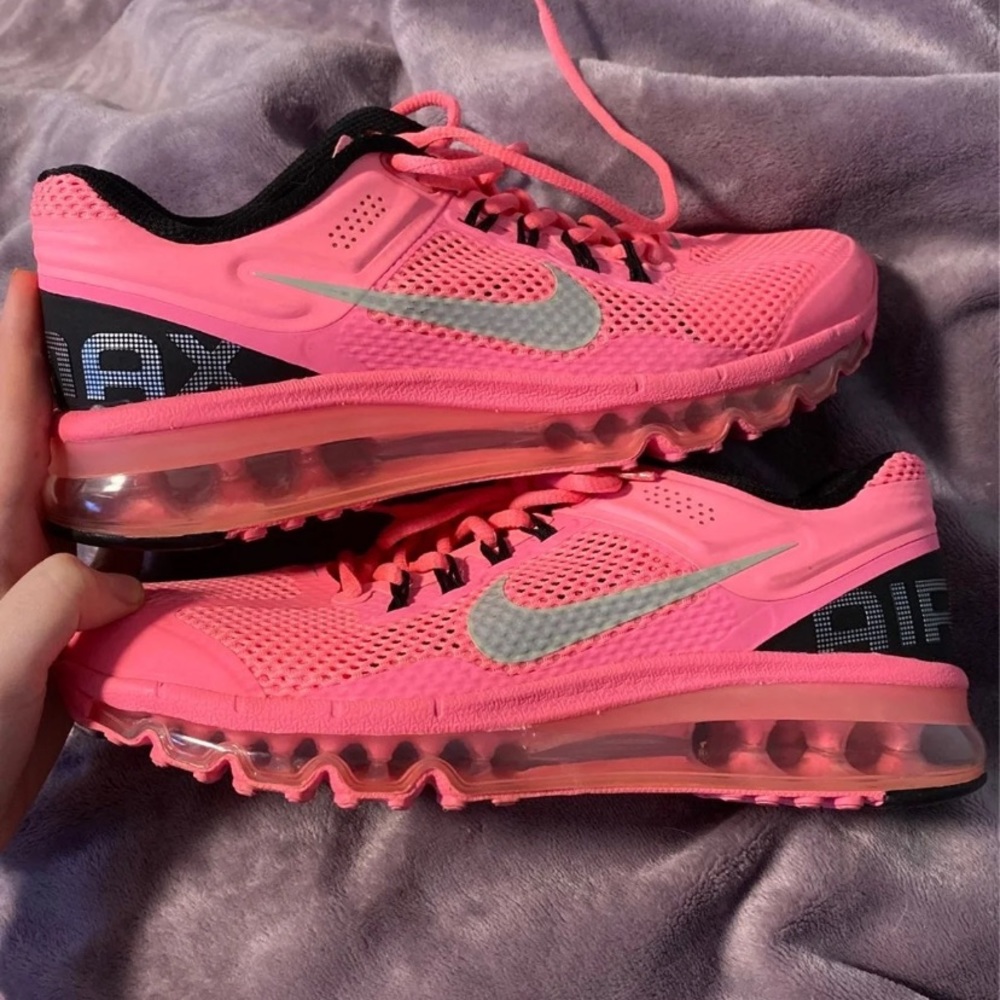 Nike air Max hot pink shoes size 8